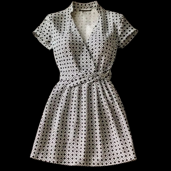 Robert Louis Black & White Wrap Dress – Geometric Print, Stretch – Size M - Picture 2 of 13